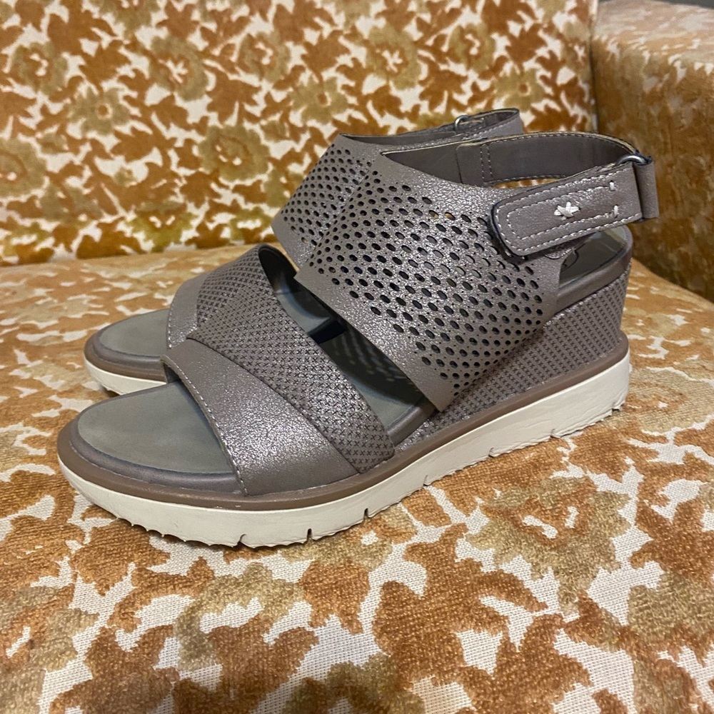 Hocus Pocus wedge